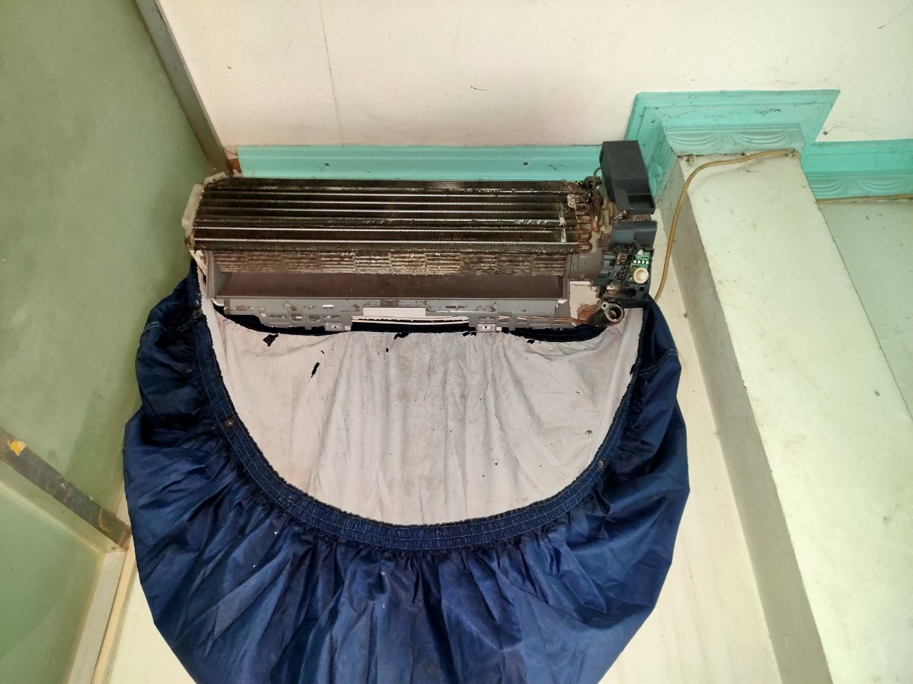 vệ sinh máy lạnh tại nhà