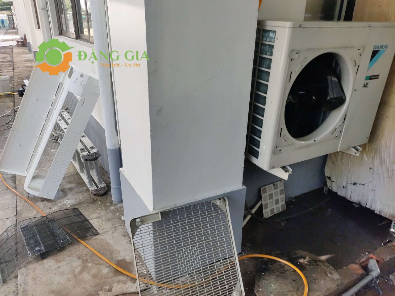 vệ sinh máy lạnh tại nhà