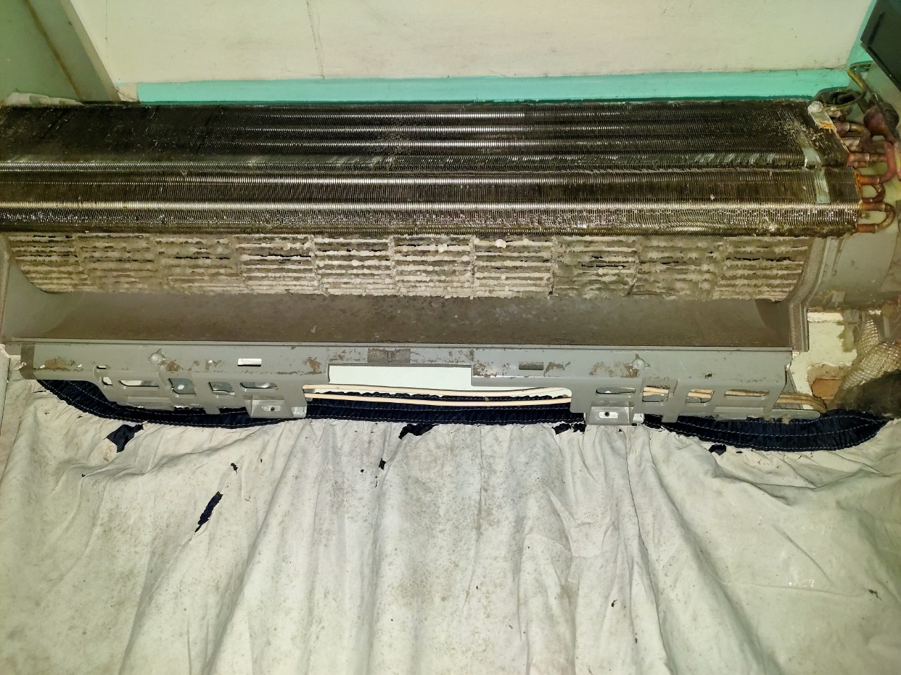 vệ sinh máy lạnh tại nhà