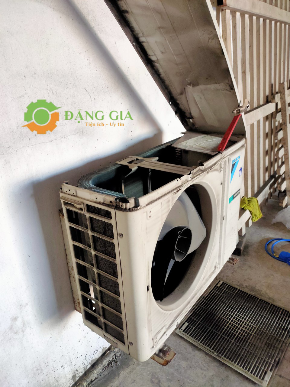 sửa chữa máy lạnh