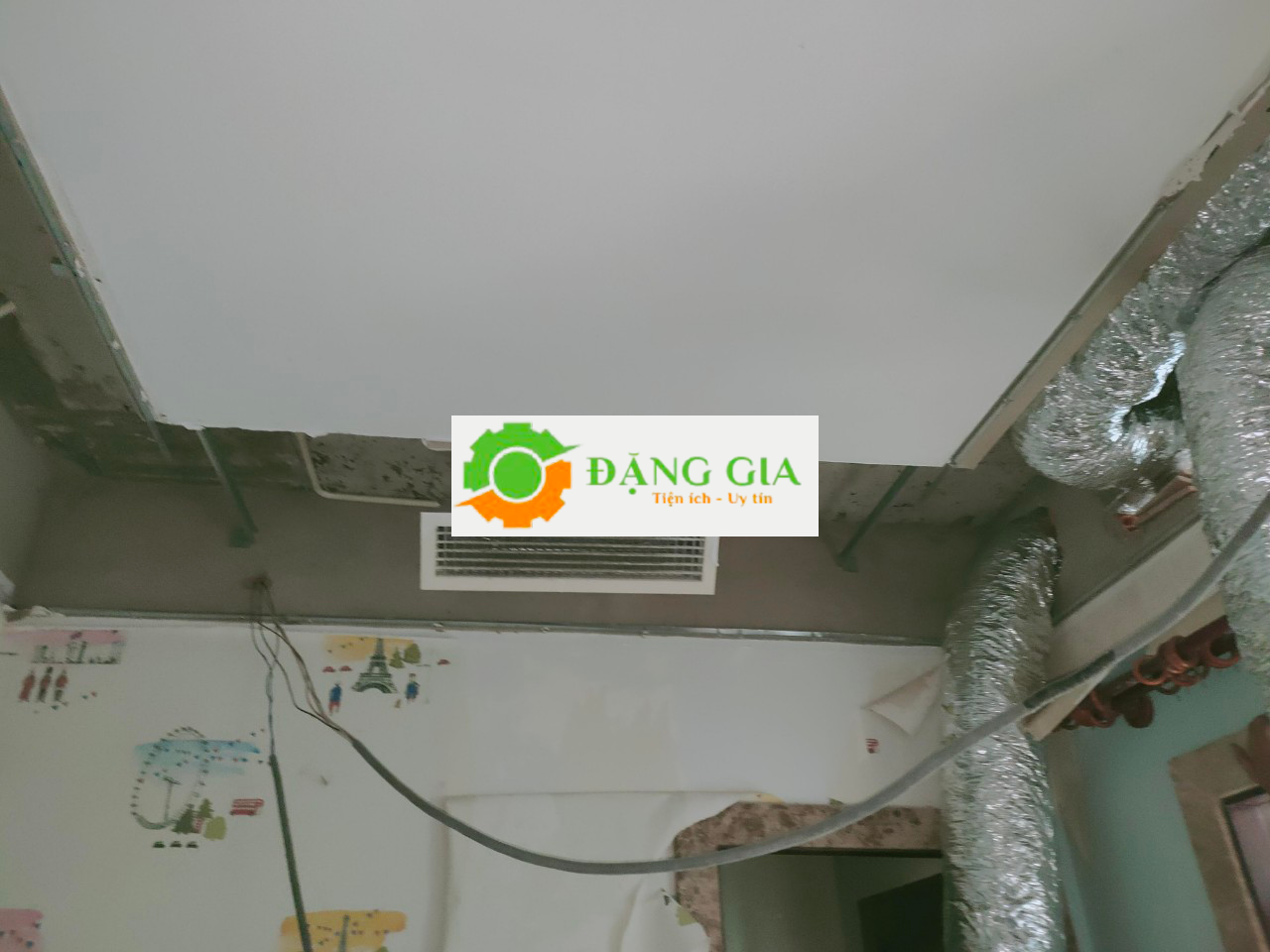 sửa chữa máy điều hòa tại Hóc Môn