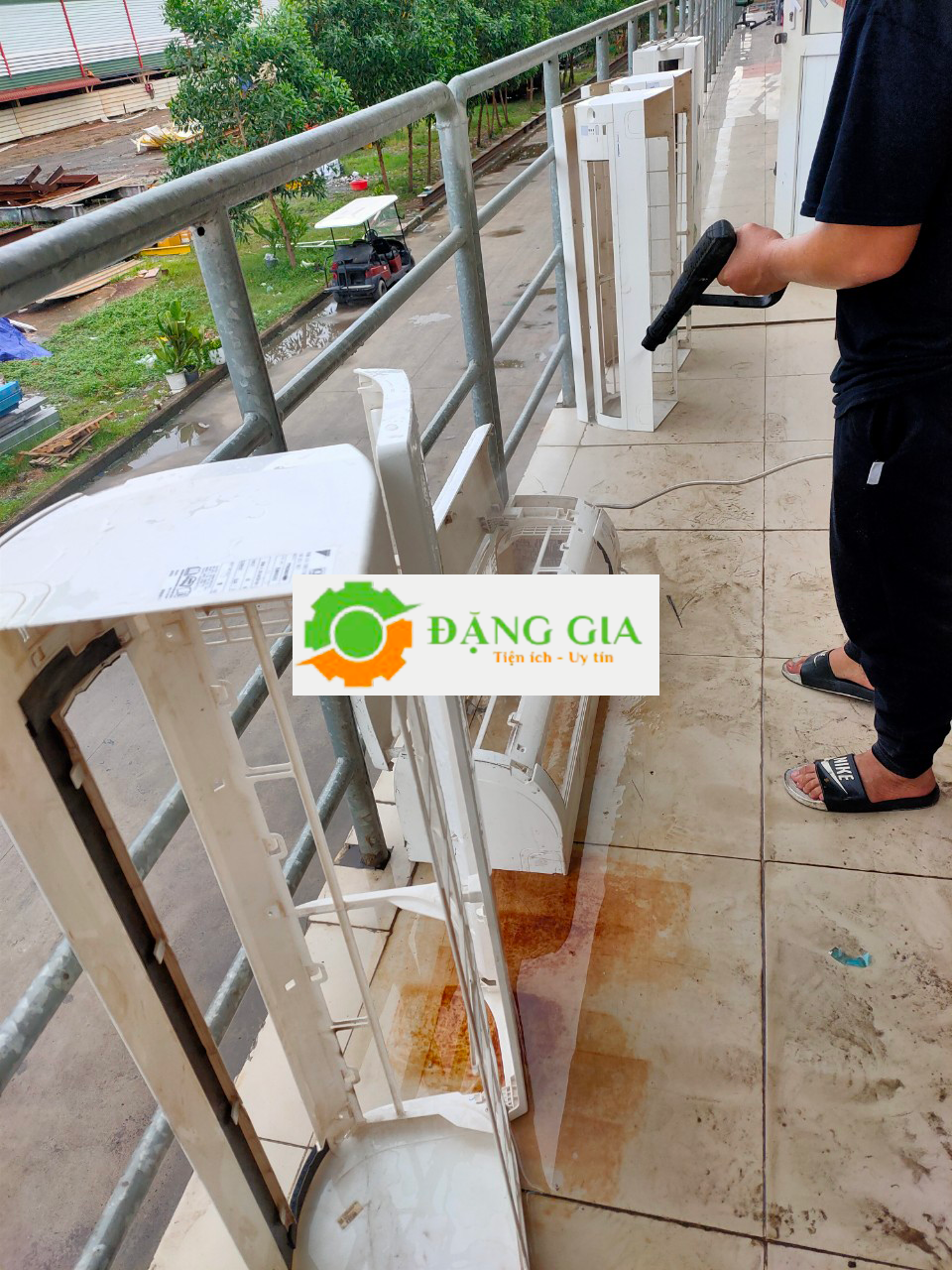 sửa chữa vệ sinh máy lạnh Hóc Môn